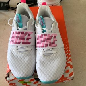 Good condition Nike Renew Sneakers sz 7.5